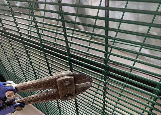 Anti Climb 358 Mesh Fencing Panels With 76.2mm Opening